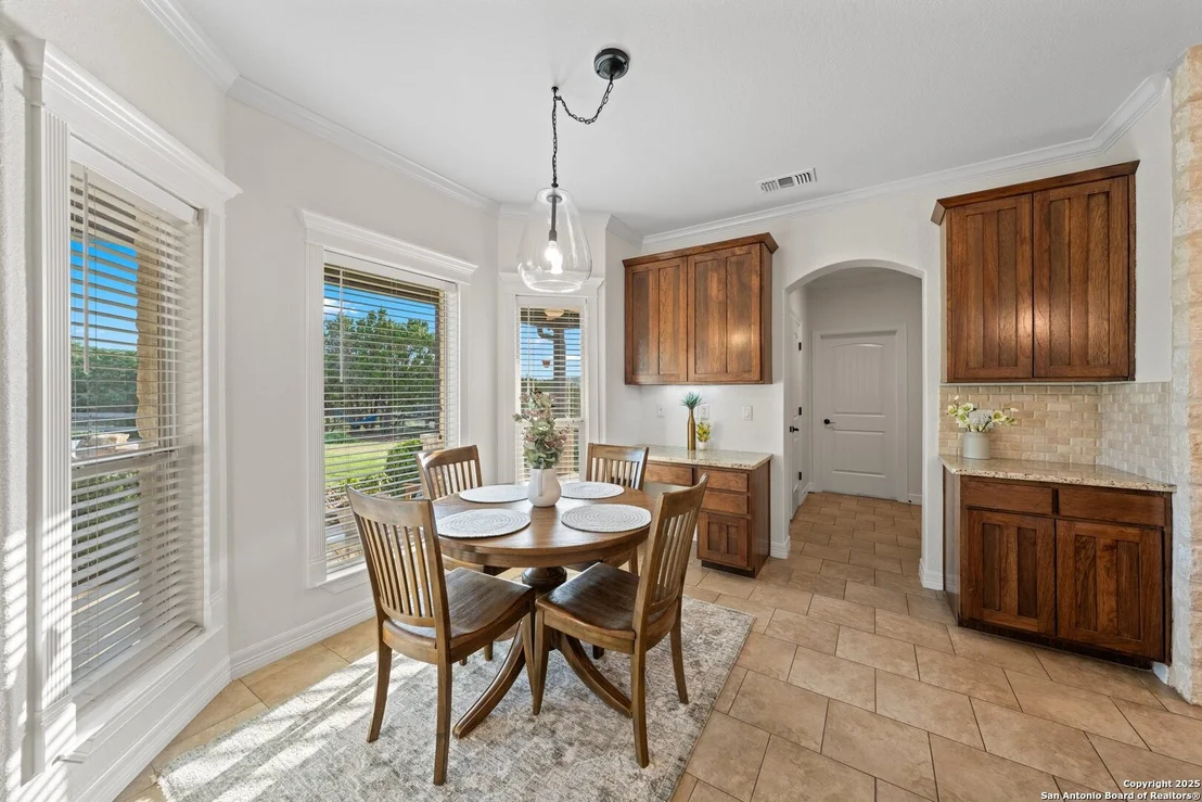 Photo of 154 Lake View Dr