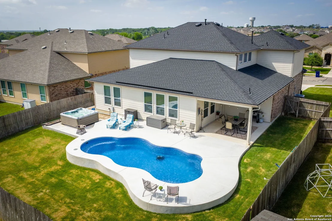 Photo of 124 White Rock