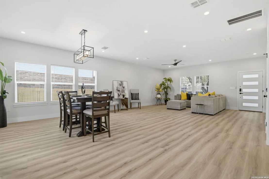 Photo of 1210 Lynx Bend
