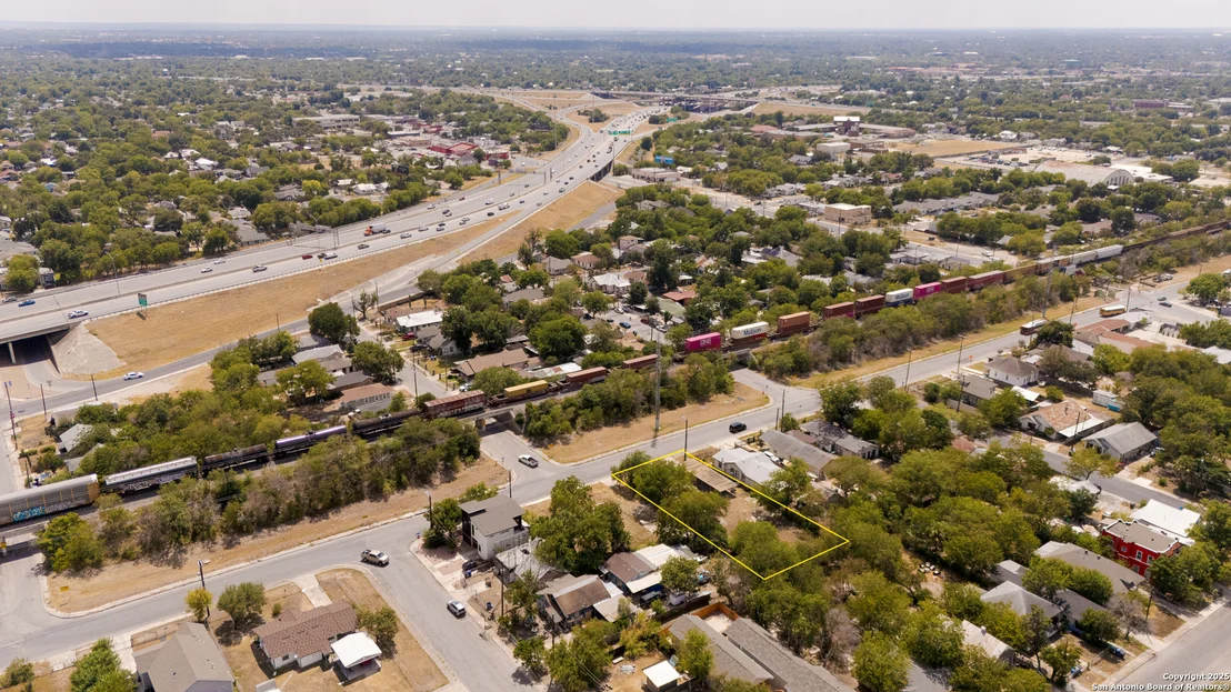 Photo of 415 Westfall