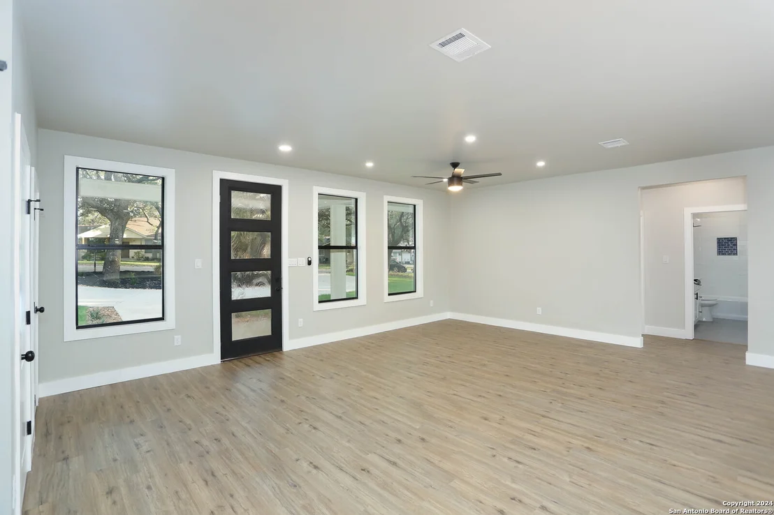 Photo of 312 SOLLOCK DR
