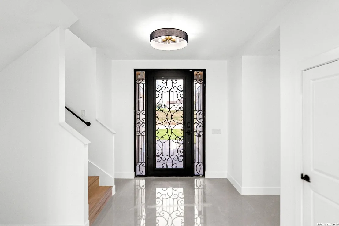 Photo of 7166 Newman Blvd