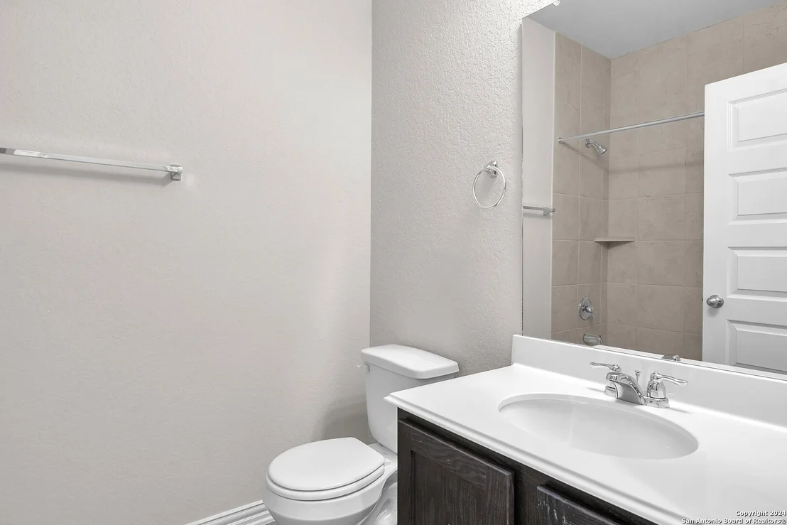Photo of 5511 Devils Gate