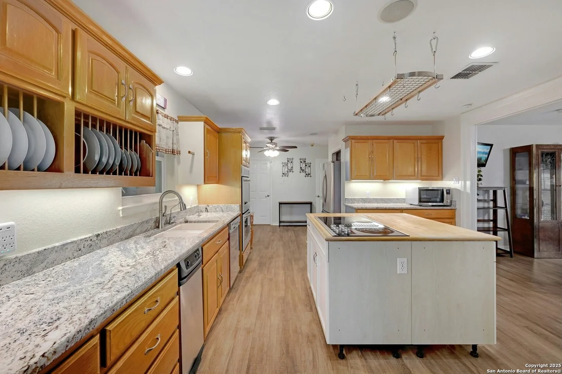 Photo of 315 Greenleaf Dr