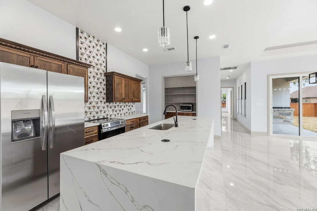 Photo of 8220 Alton Blvd