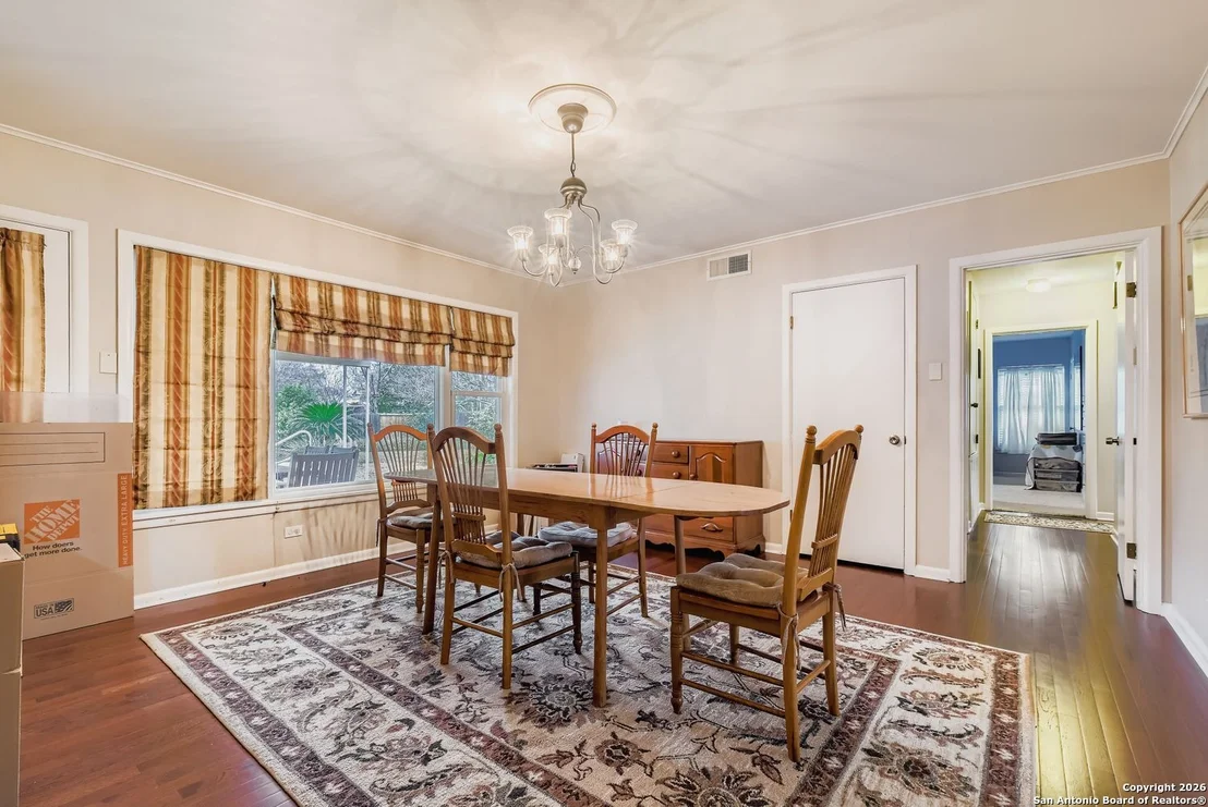 Photo of 615 CAVE LN