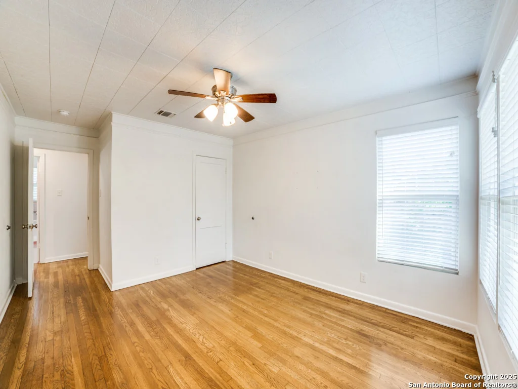 Photo of 130 Vaughan Pl