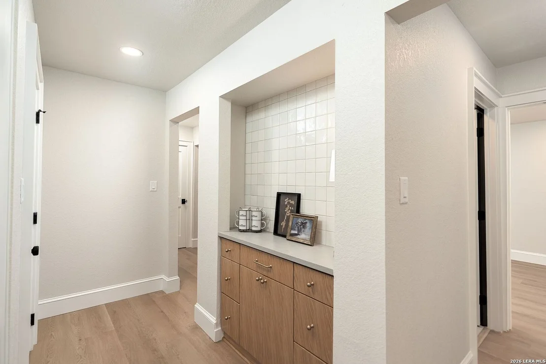Photo of 412 Cliffside Dr