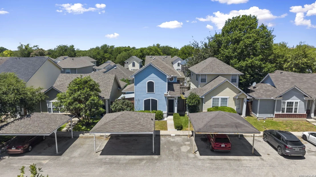 Photo of 2723 Crown Arbor Dr