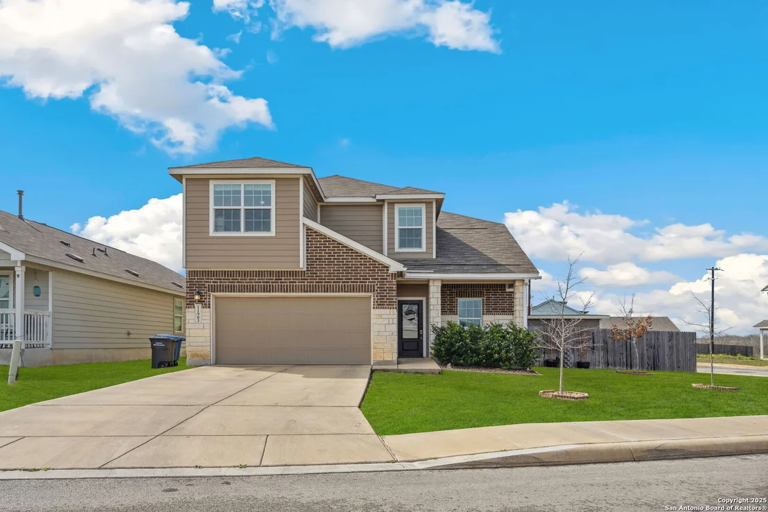 Photo of 11903 PEWEE