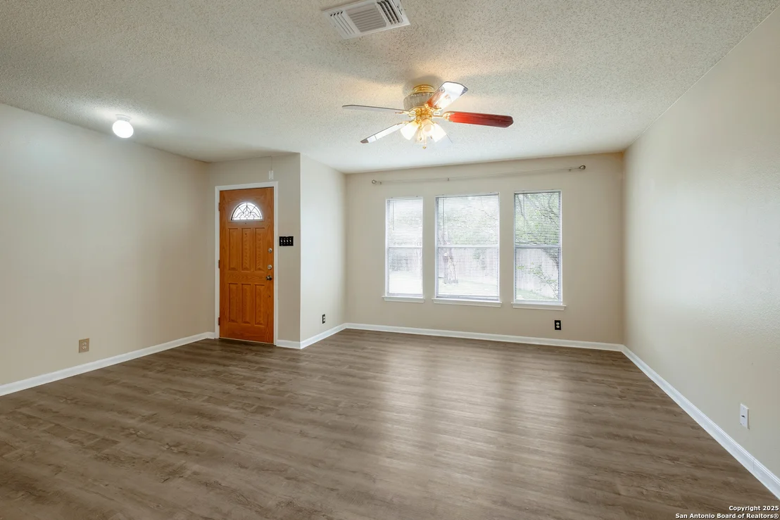 Photo of 8803 Breezefield