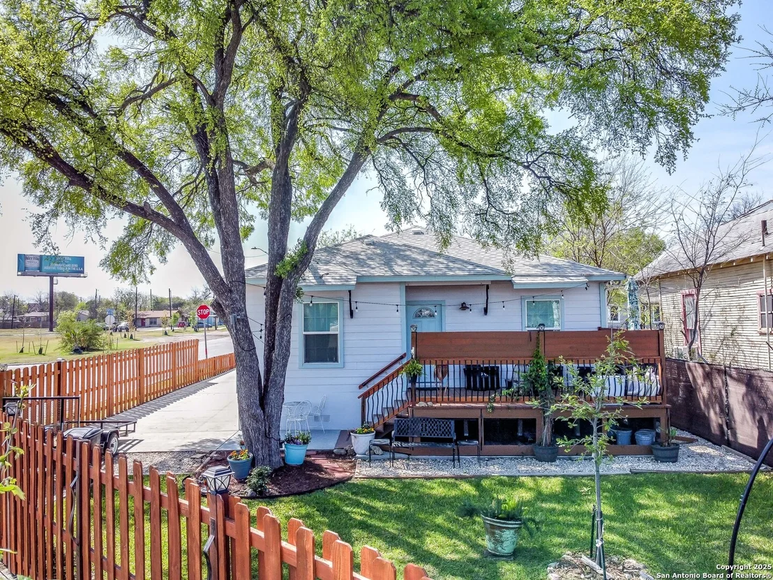 Photo of 1503 Edison Dr