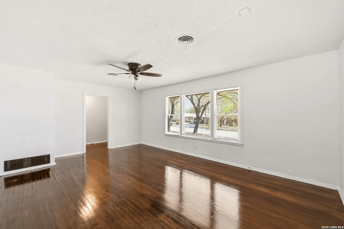Photo of 219 Sunnycrest