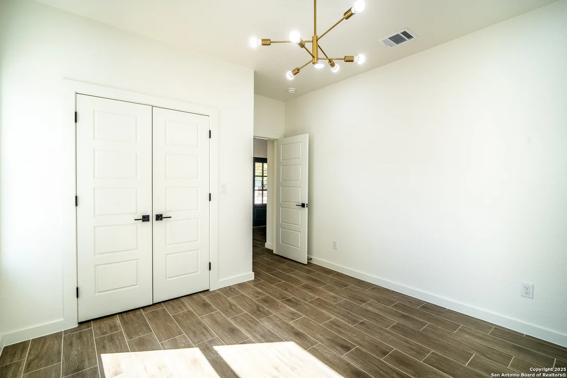 Photo of 15125 norvell