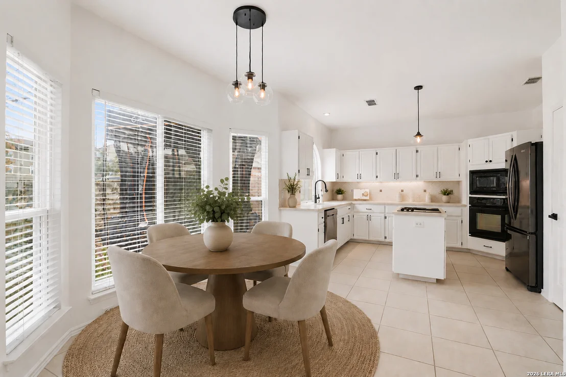 Photo of 602 Lightstone