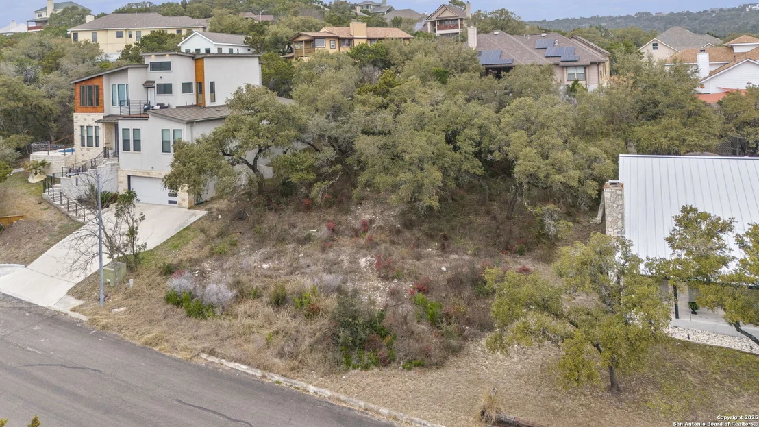 Photo of 11223 LAGO VIS