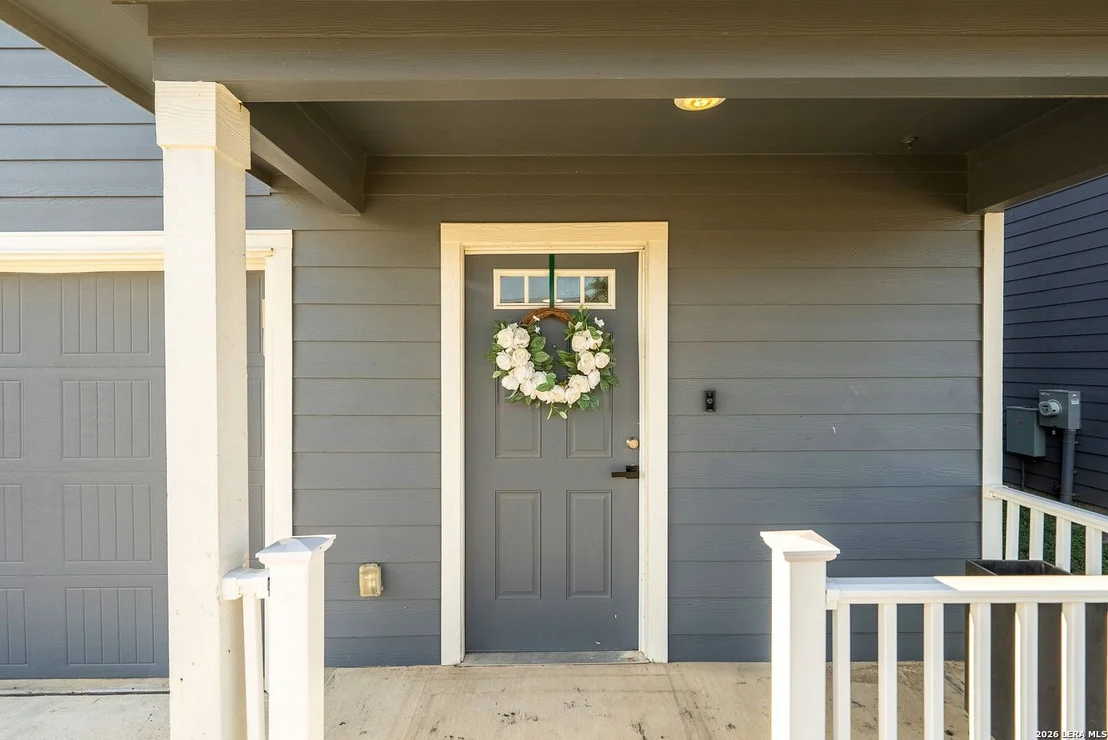 Photo of 822 COOK BND