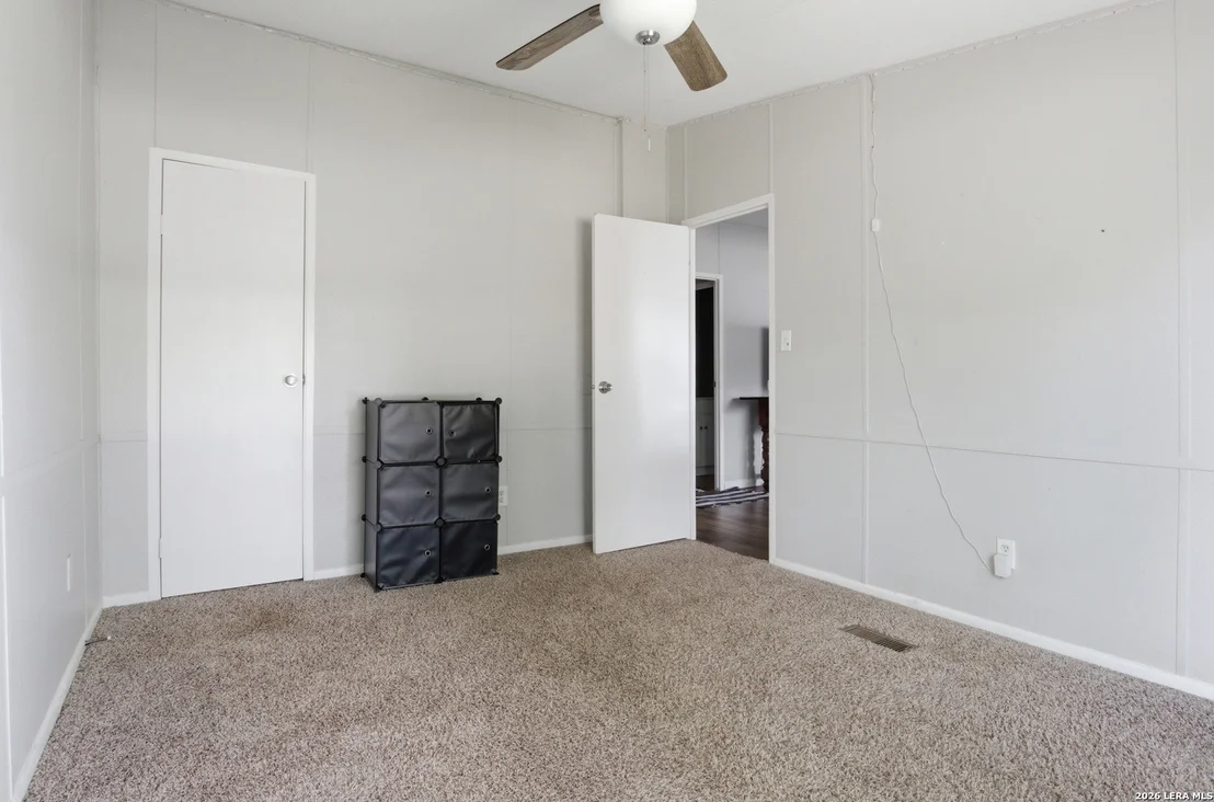 Photo of 1105 WALNUT ST