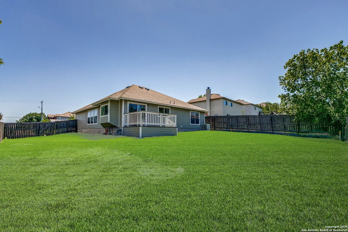 Photo of 7035 RAINTREE FRST
