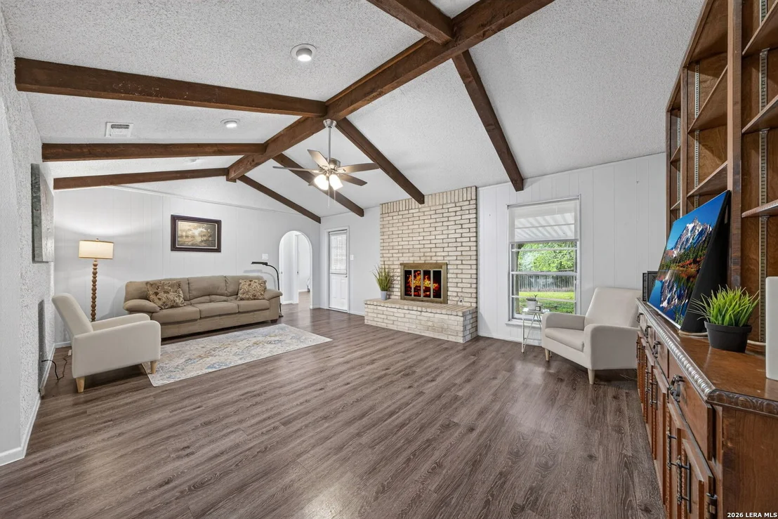 Photo of 7131 FOREST BRK
