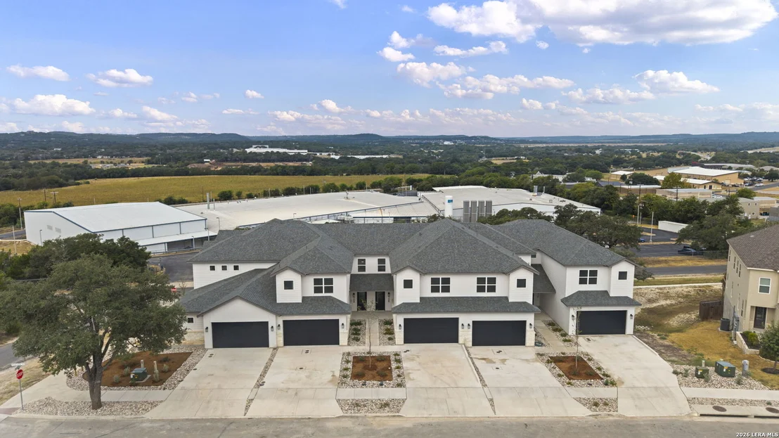 Photo of 102 Magnolia Cir