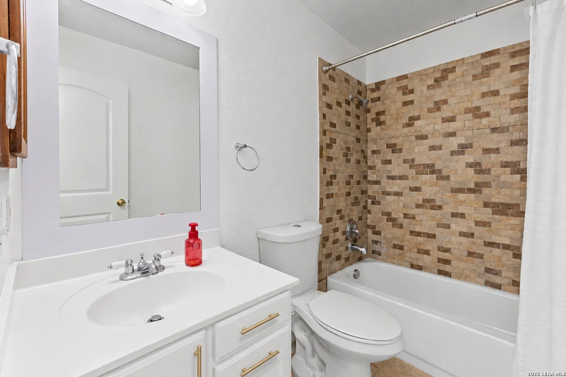 Photo of 10710 Diamond Rock