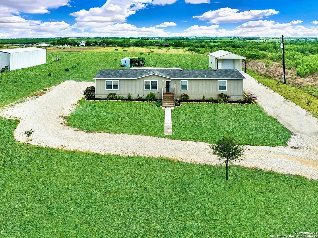 Photo of 1640 WOSNIG RD