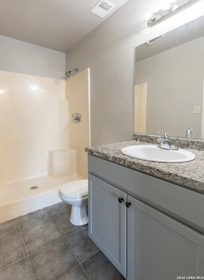 Photo of 302 BAIN DR