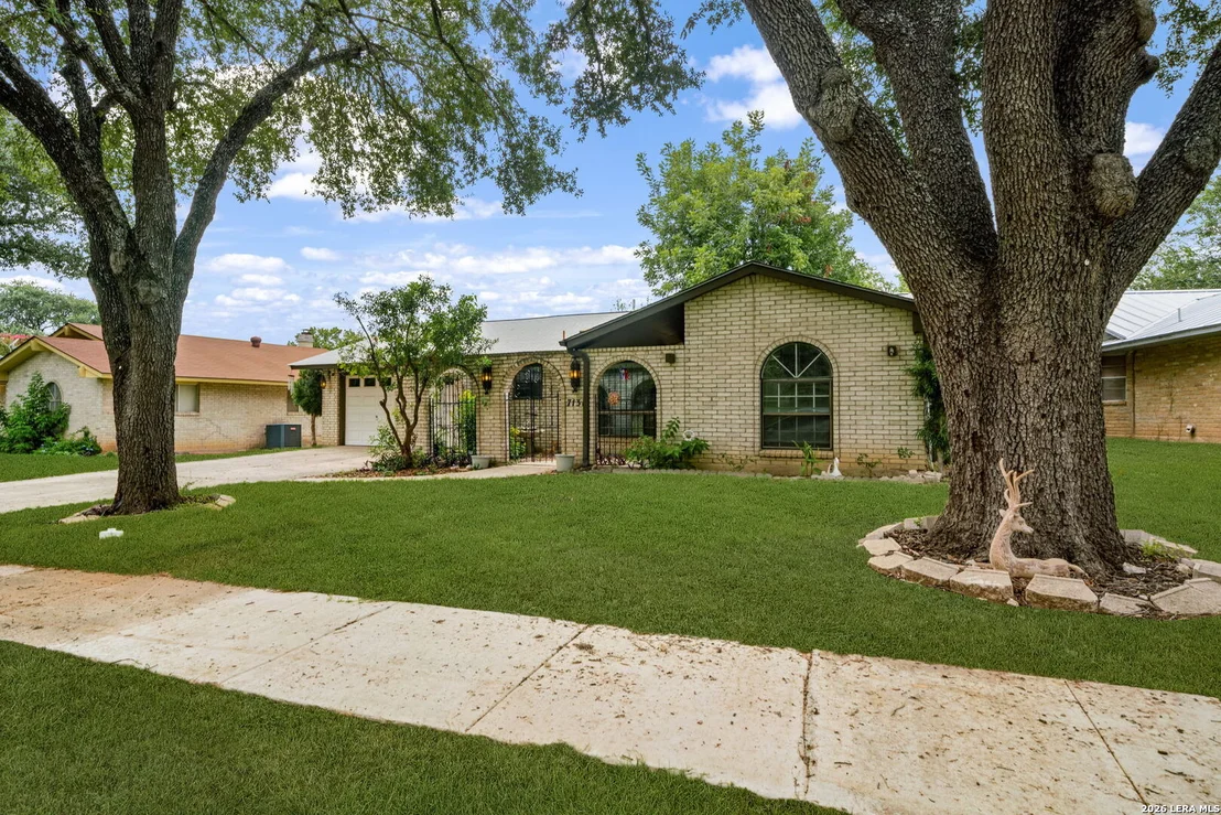 Photo of 7131 FOREST BRK
