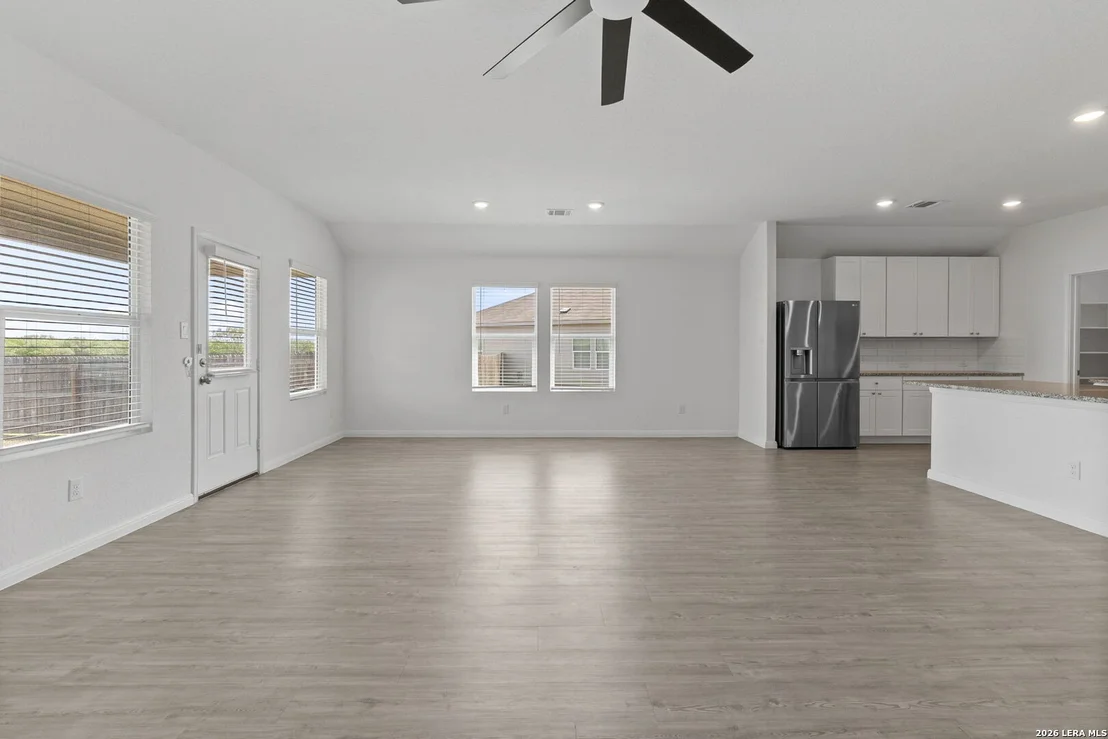 Photo of 105 OLYMPIC CV