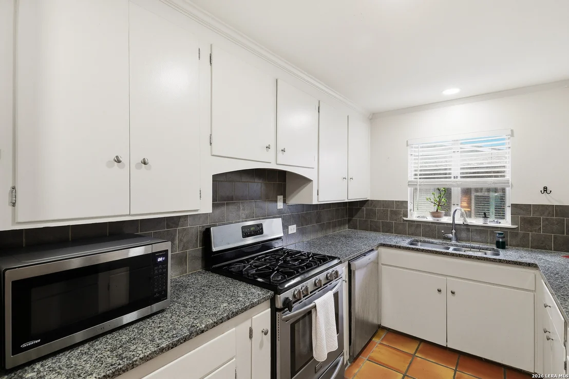 Photo of 326 Burnside Dr