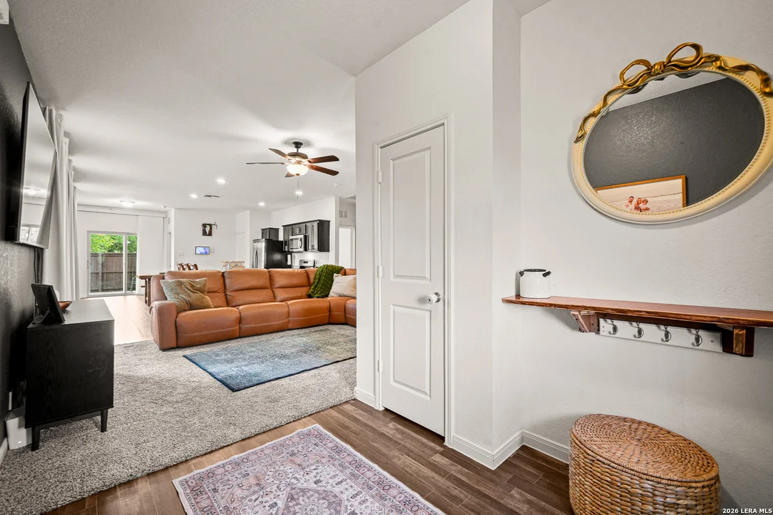 Photo of 4909 HALLIES GDN