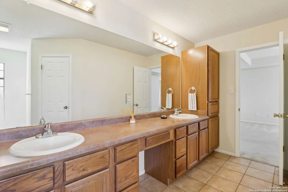 Photo of 307 Crownhill Dr