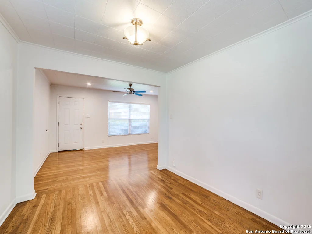 Photo of 130 Vaughan Pl
