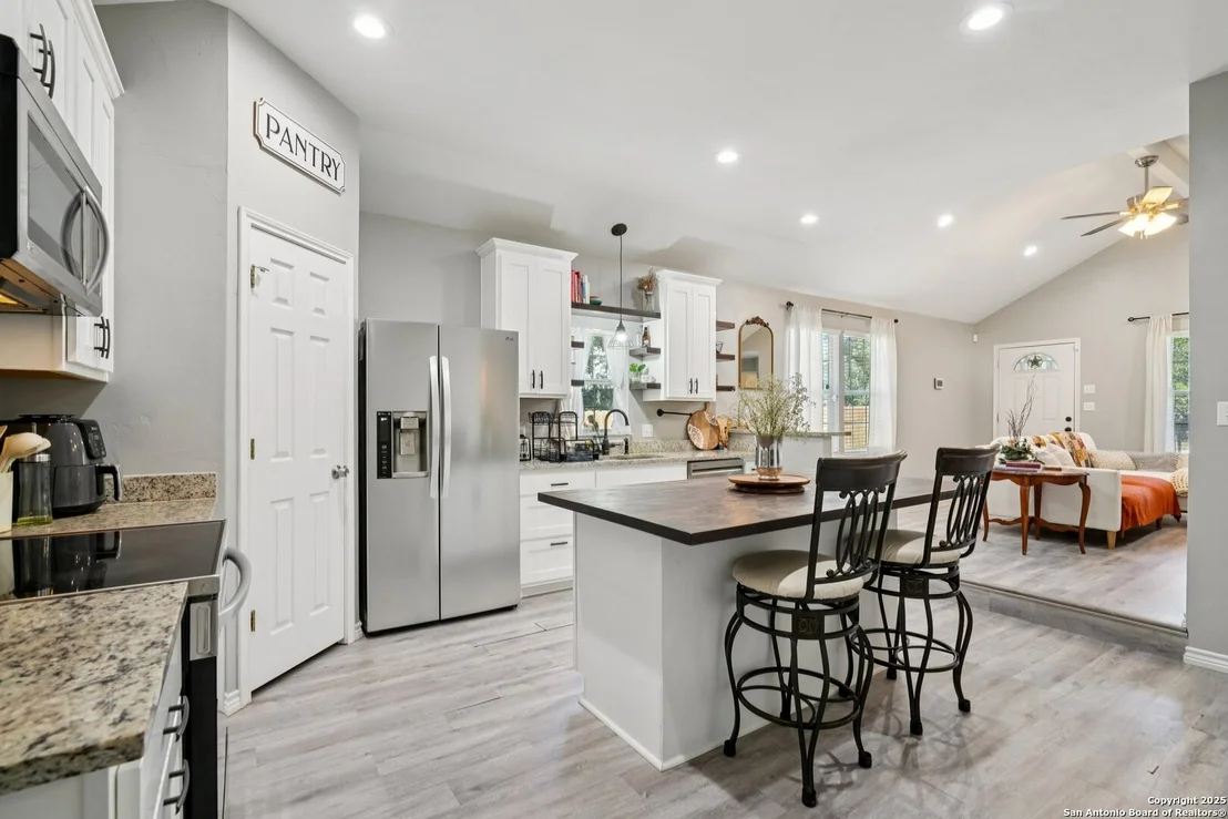 Photo of 636 Skyline Dr