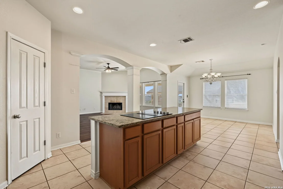 Photo of 418 Clover Ln