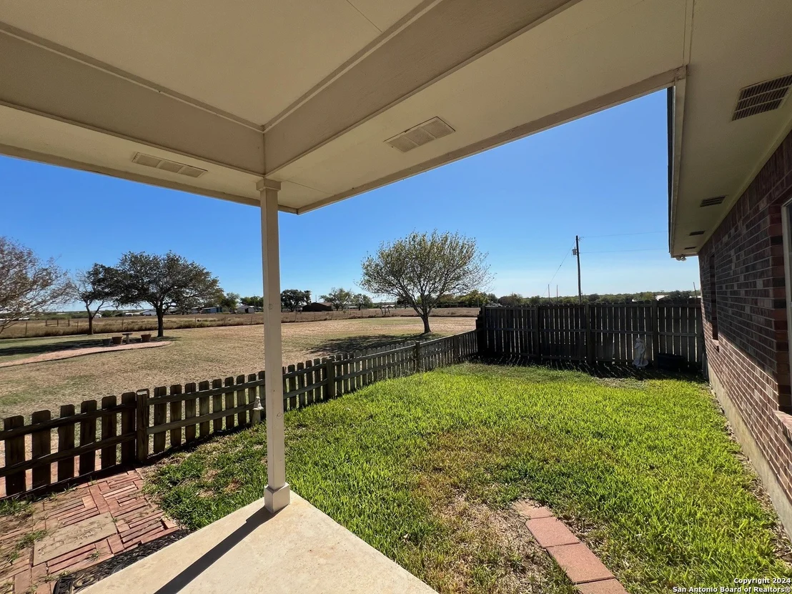Photo of 677 DEER TRAIL DR