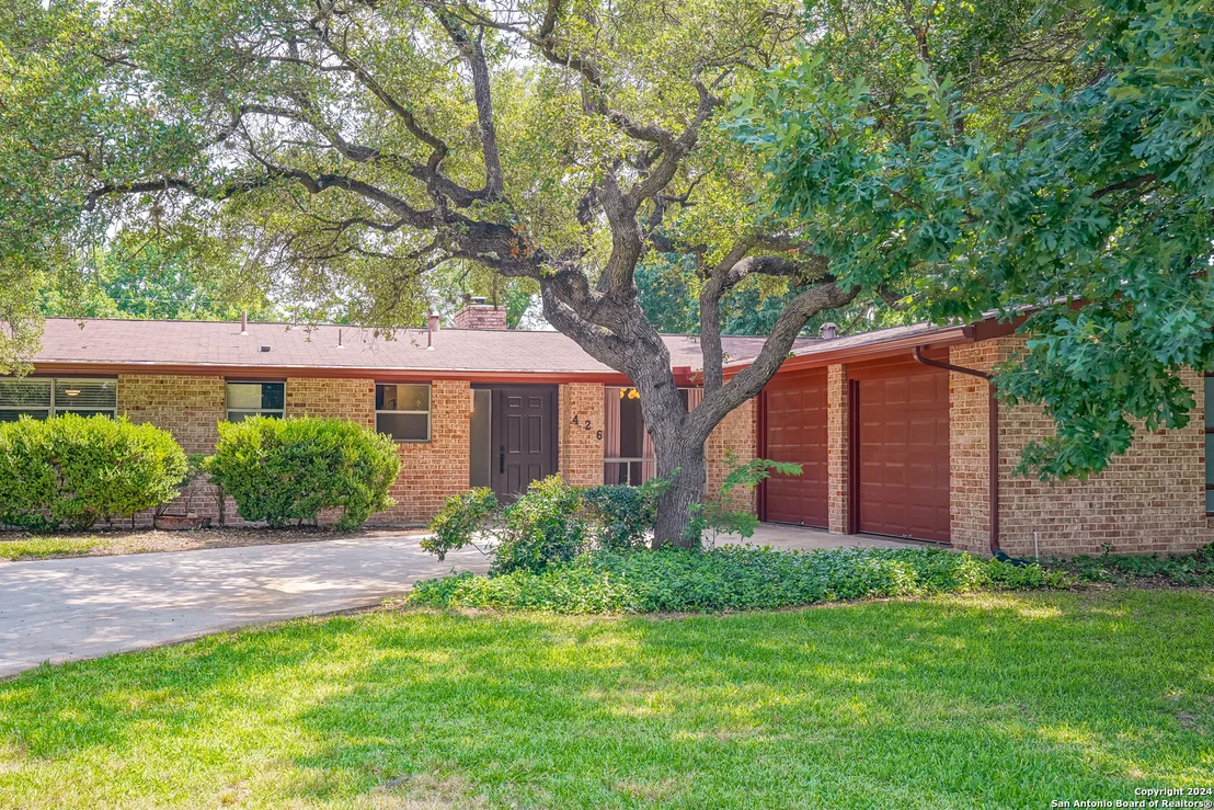 Photo of 426 Windcrest Dr