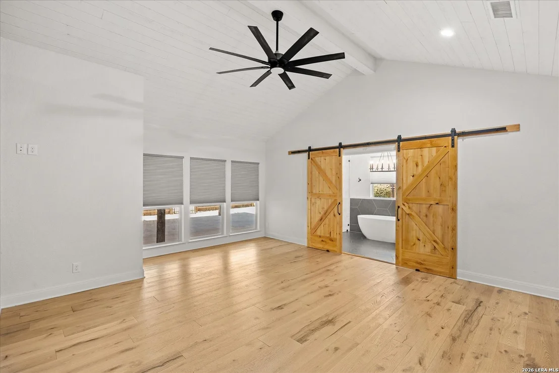 Photo of 429 Lakeview Blvd.