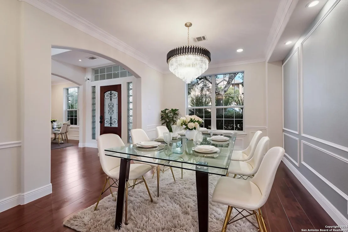 Photo of 726 Mello Oak