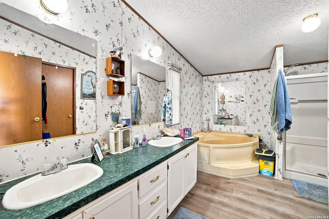 Photo of 207 River Ln