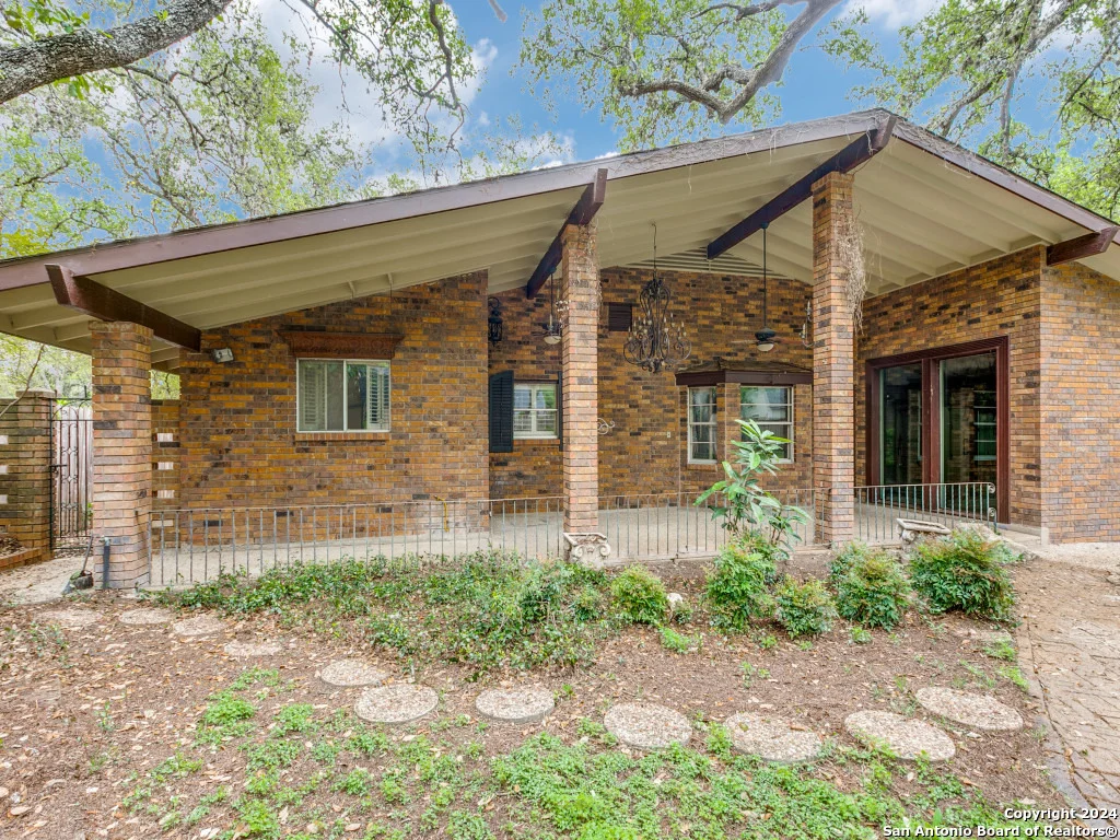 Photo of 10111 iron oak