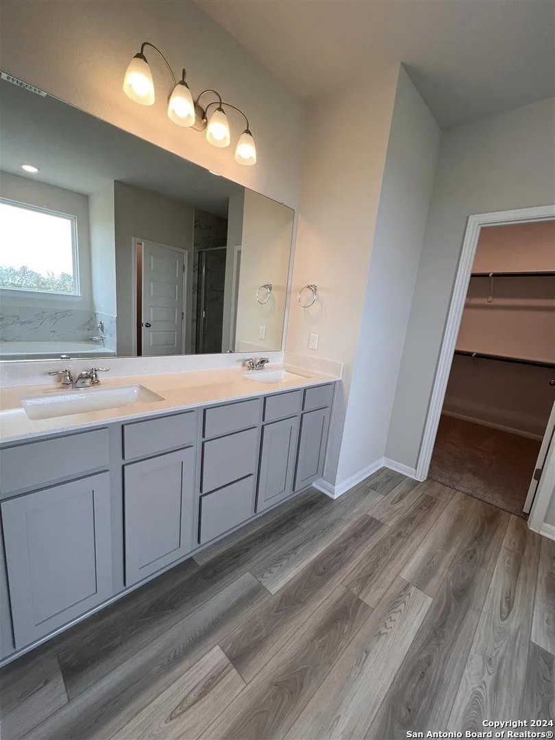 Photo of 360 Yellowstone Drive