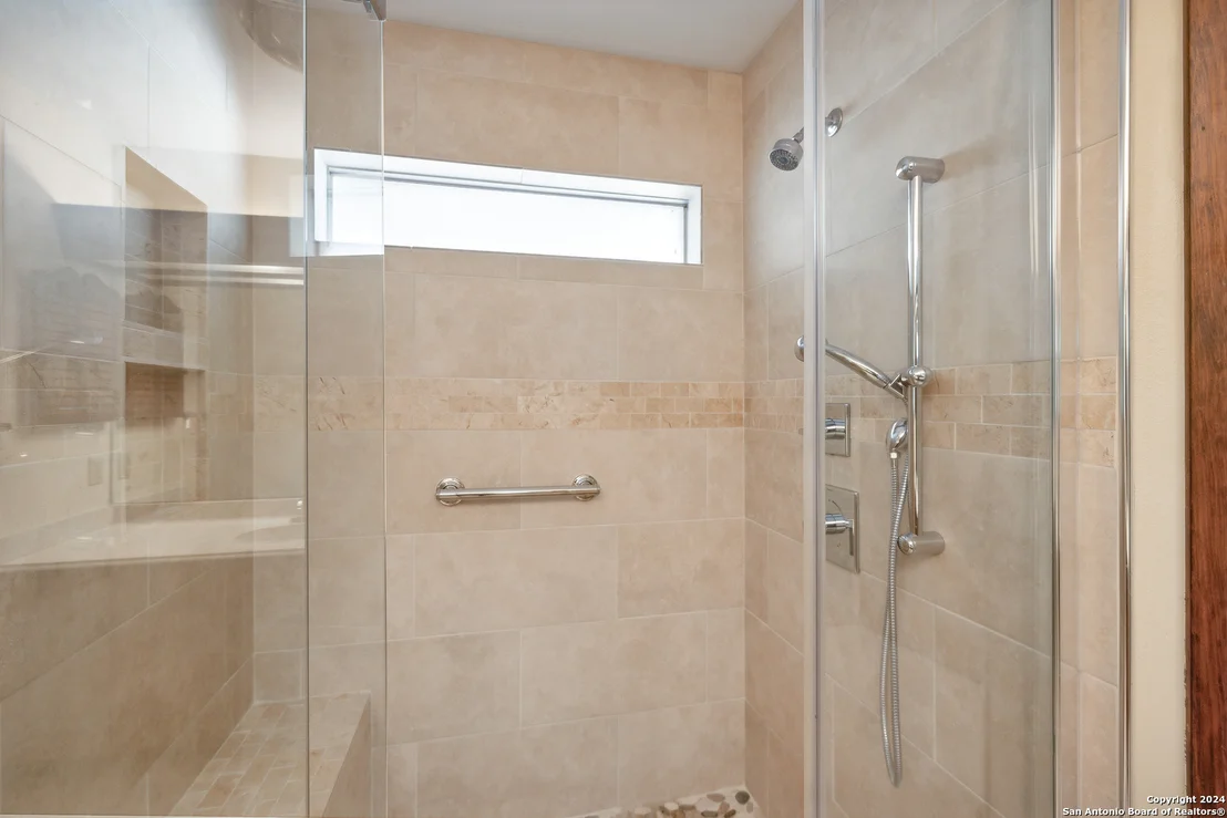 Photo of 449 GOLFCREST