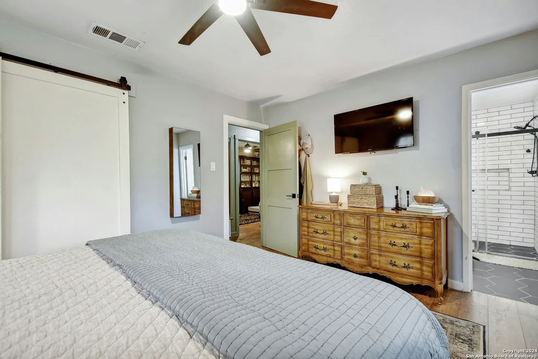 Photo of 10707 Mount Ida