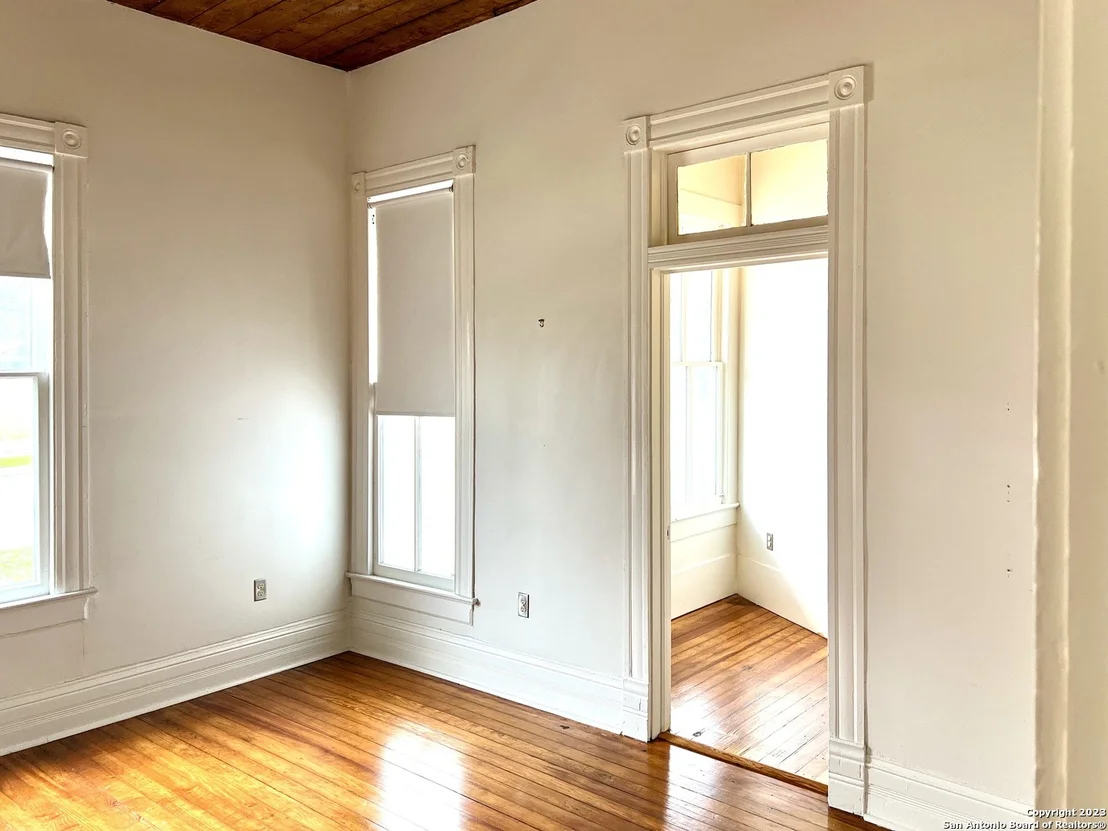 Photo of 902 N PINE ST