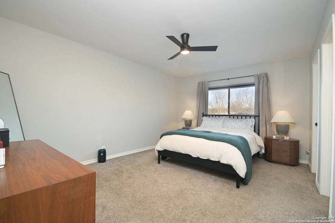 Photo of 814 Tibbits