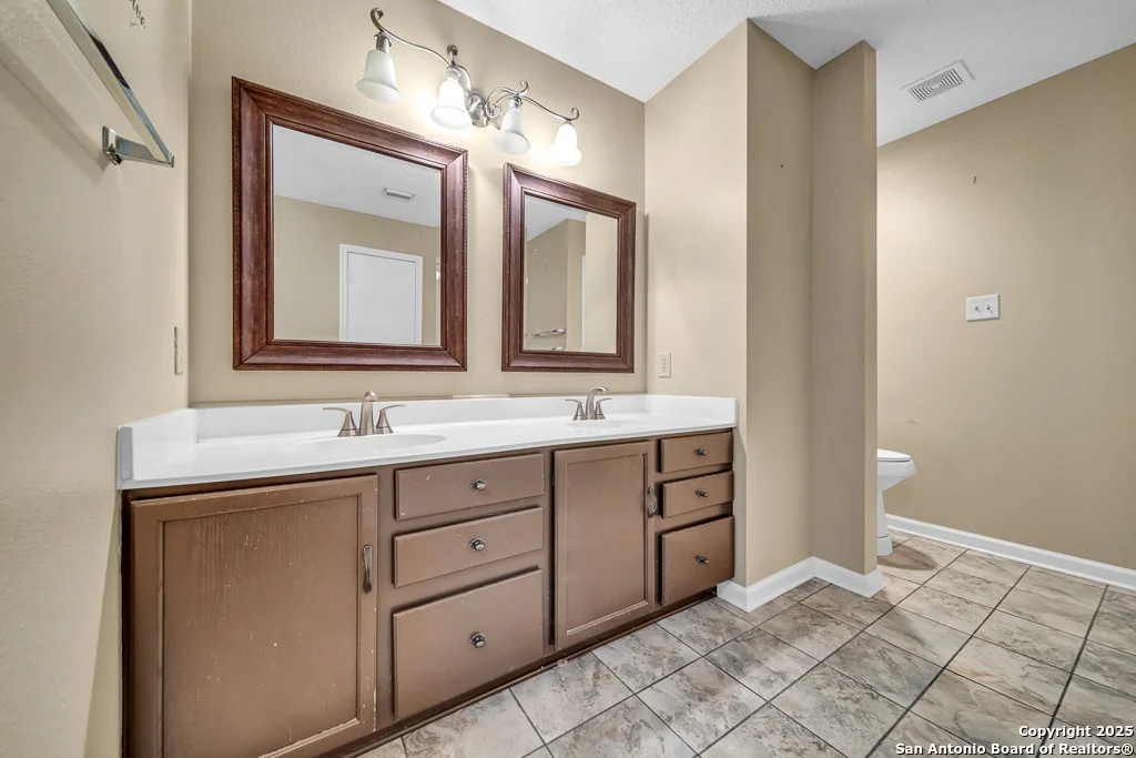 Photo of 7910 Dover Glade