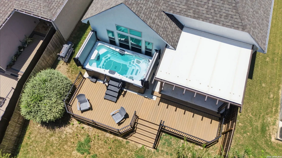 Photo of 530 POND BLF