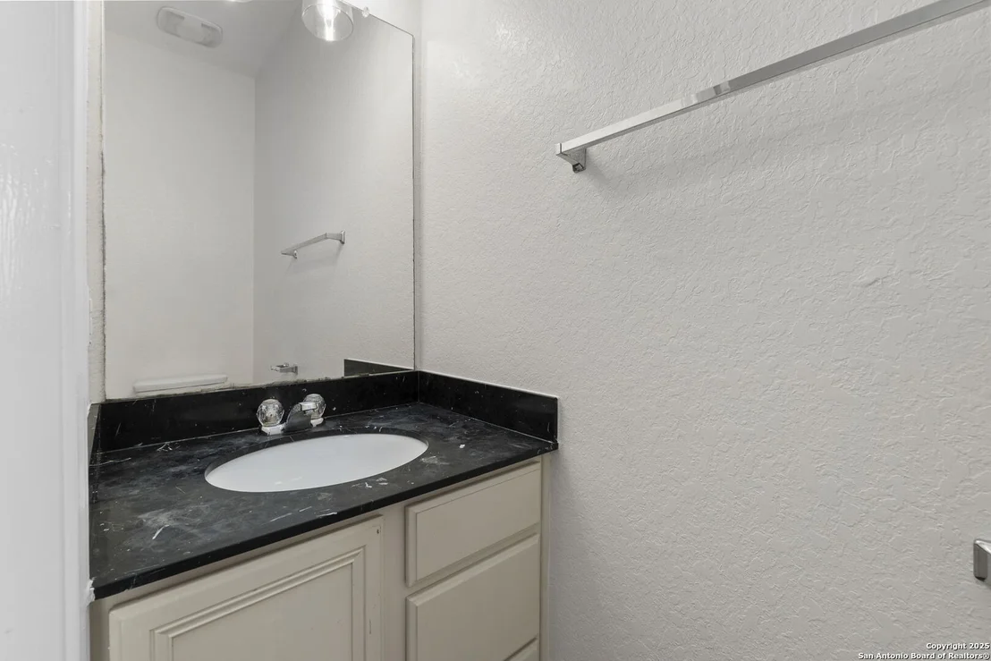Photo of 3917 Legend Pond